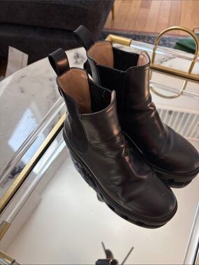 Gucci Black Leather Combat Chelsea Boots